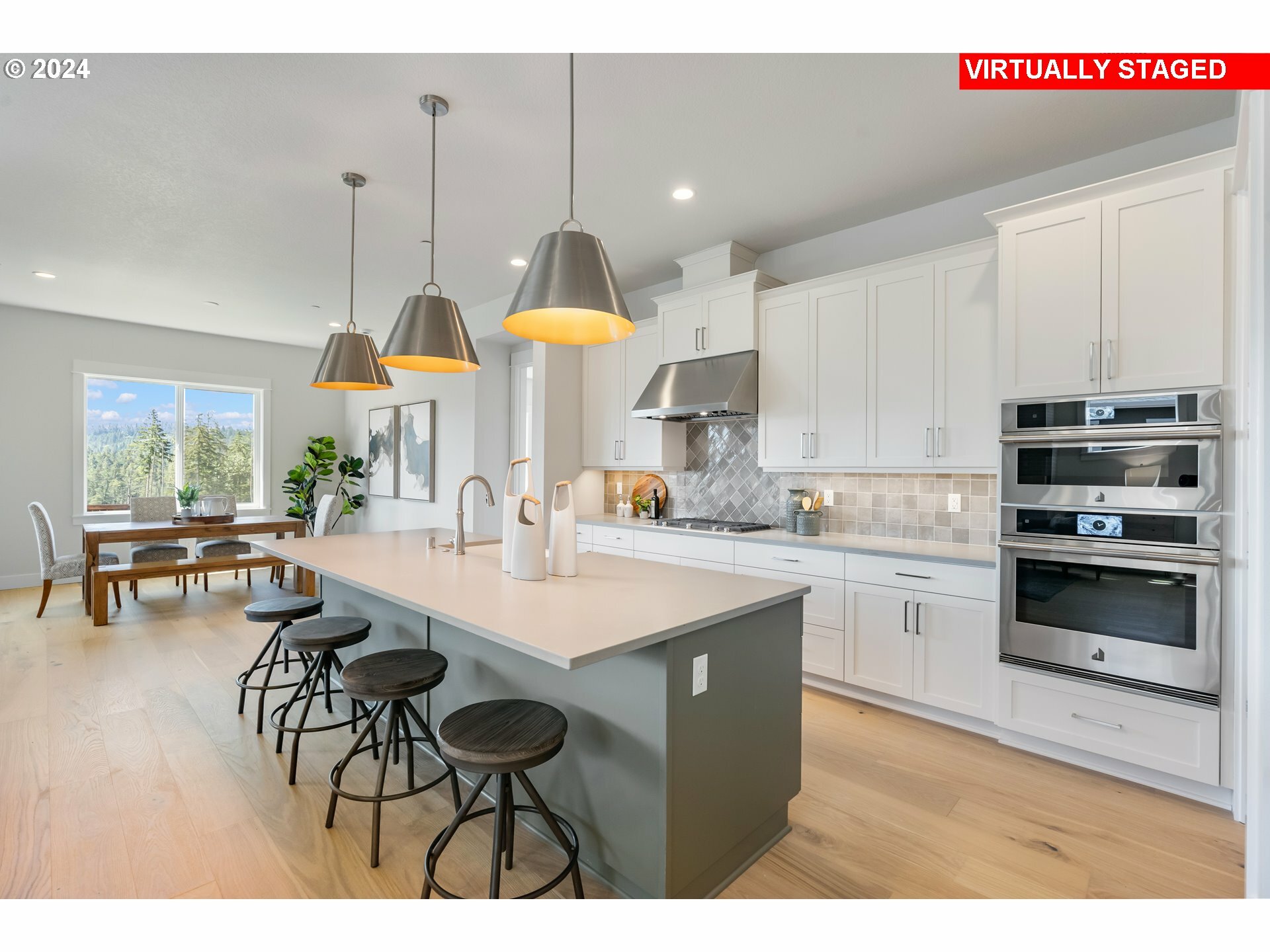 Property Photo: 2756 N 49th Ave WA 98607