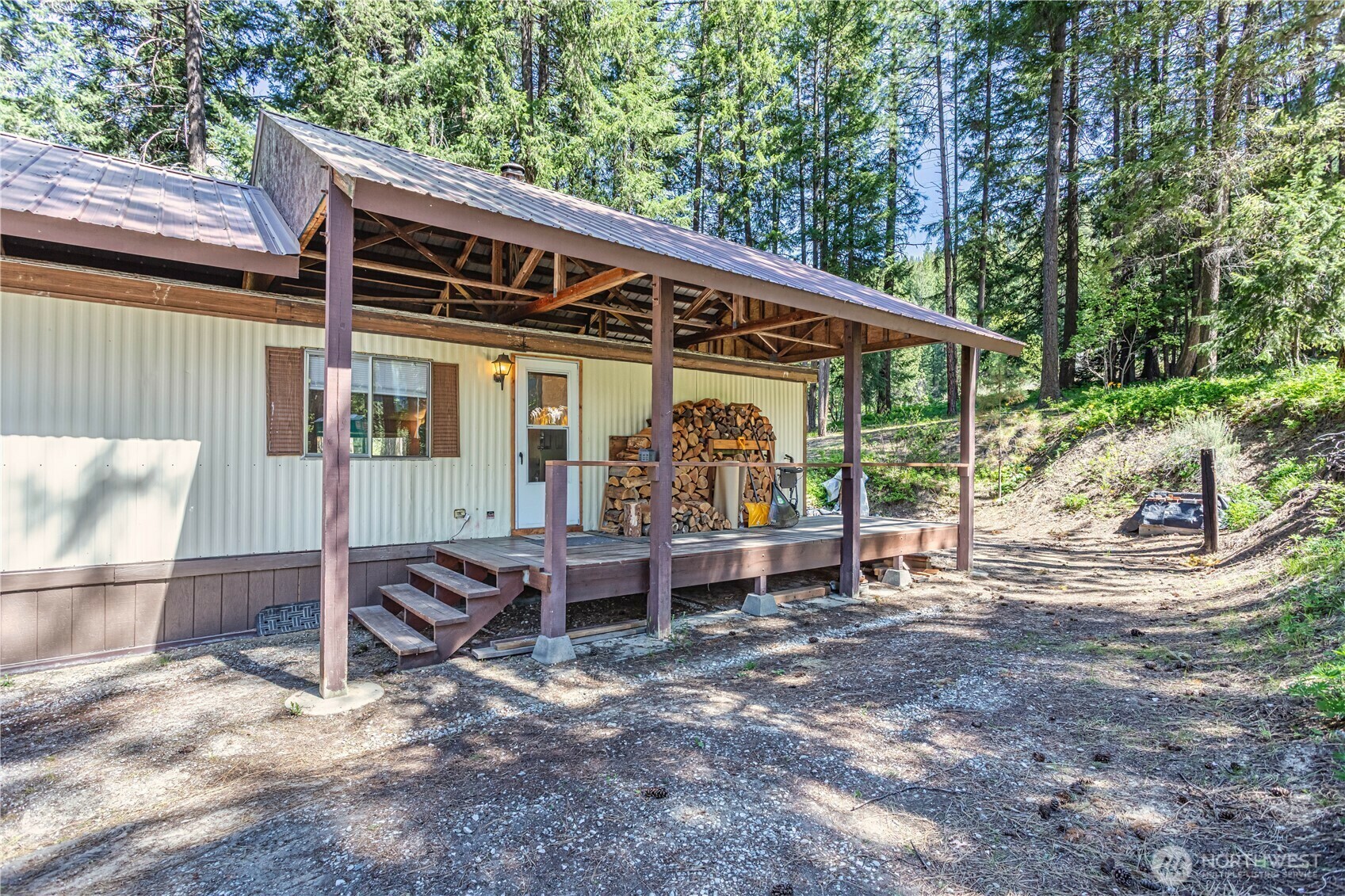 Property Photo: 22116 Appaloosa Lane WA 98826