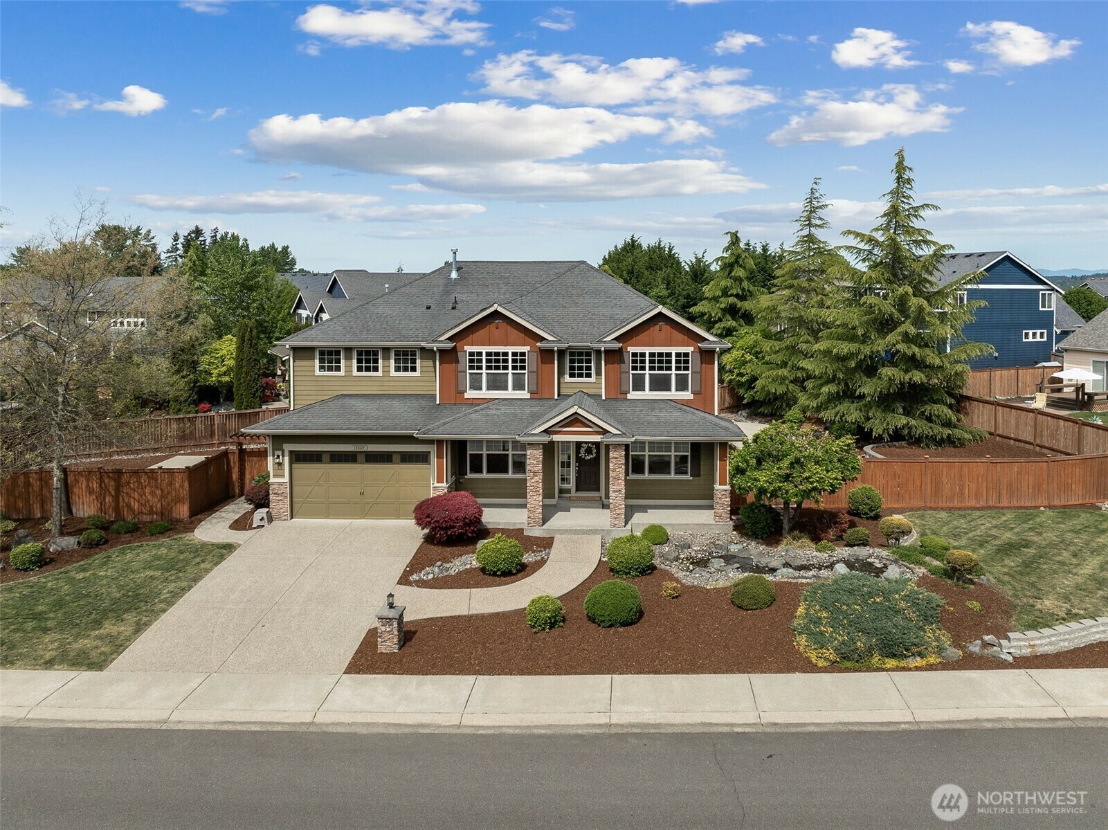 Property Photo: 13809 172nd Pl E WA 98374