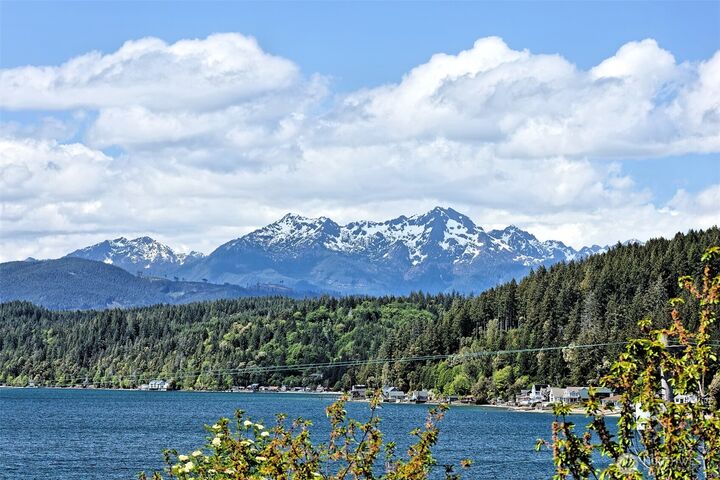8820 E State Route 106  Union WA 98592 photo