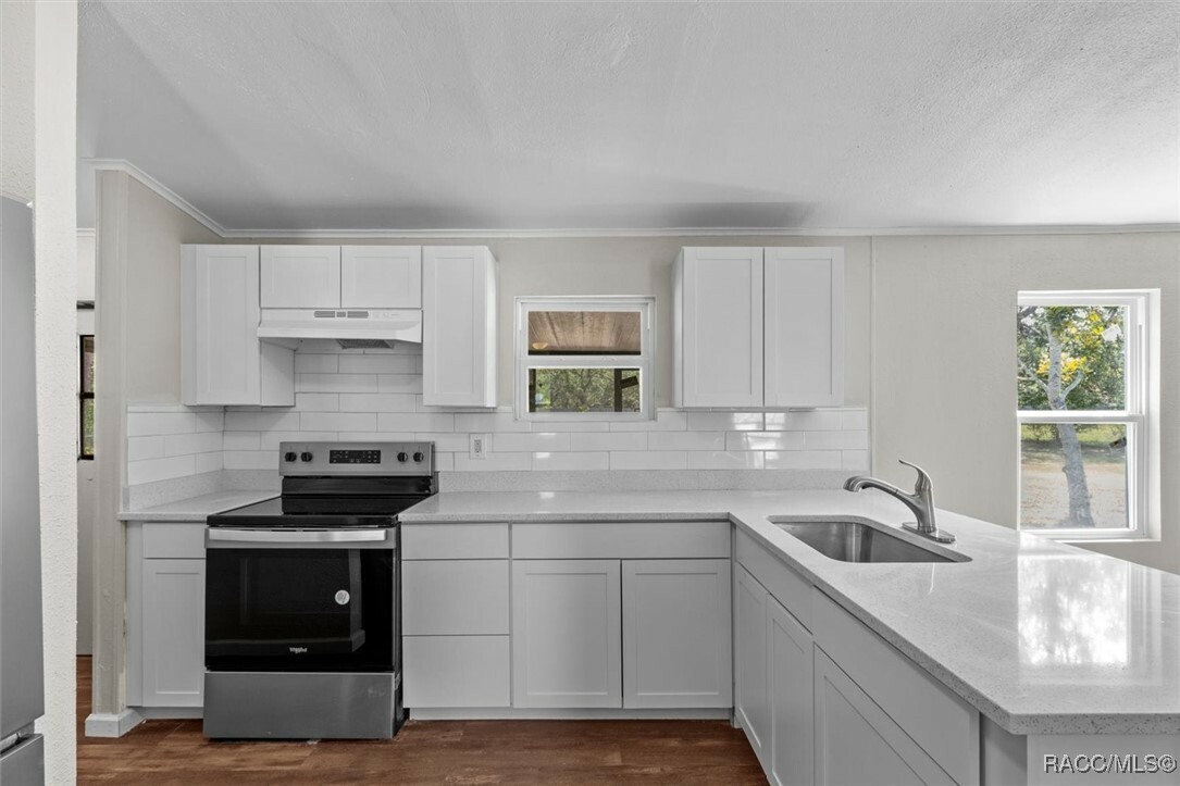 Property Photo: 4631 S Memorial Drive FL 34446