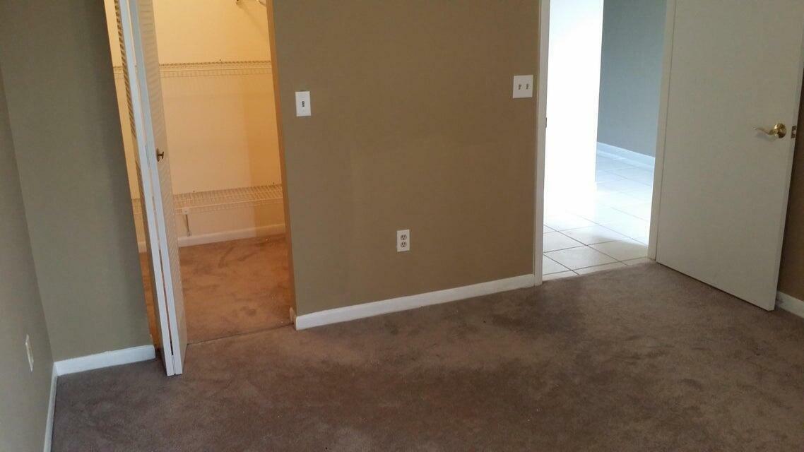 Property Photo: 7879 Willow Spring Drive 927 FL 33467