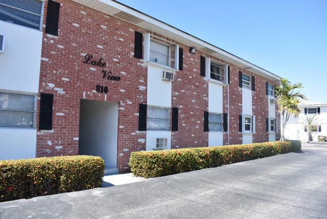Property Photo: 810 Lake Shore Drive 16 FL 33403