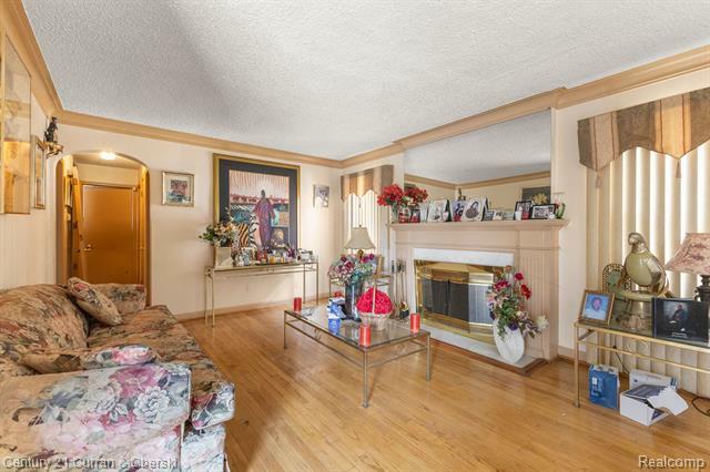 Property Photo: 18943 Mansfield Street MI 48235