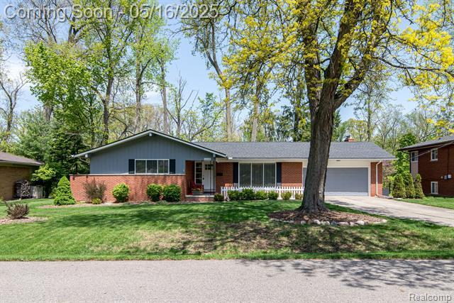 Property Photo: 16229 Southampton Street MI 48154