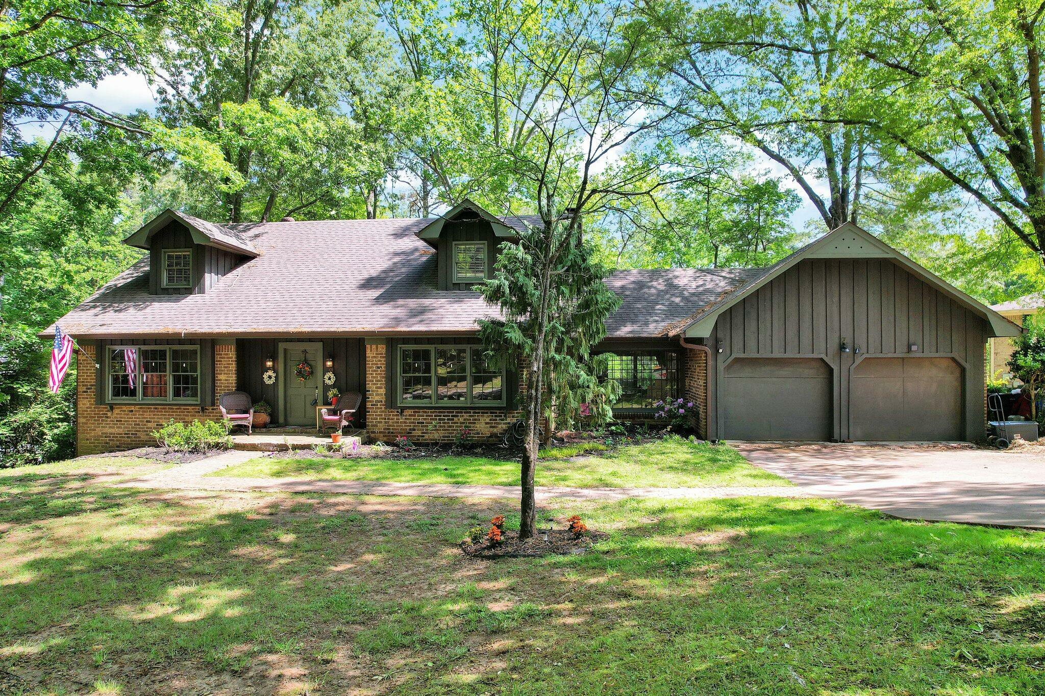 Property Photo: 3510 Edgewood Circle NW TN 37312