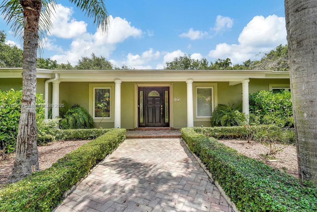 6551 SW 126th St  Pinecrest FL 33156 photo