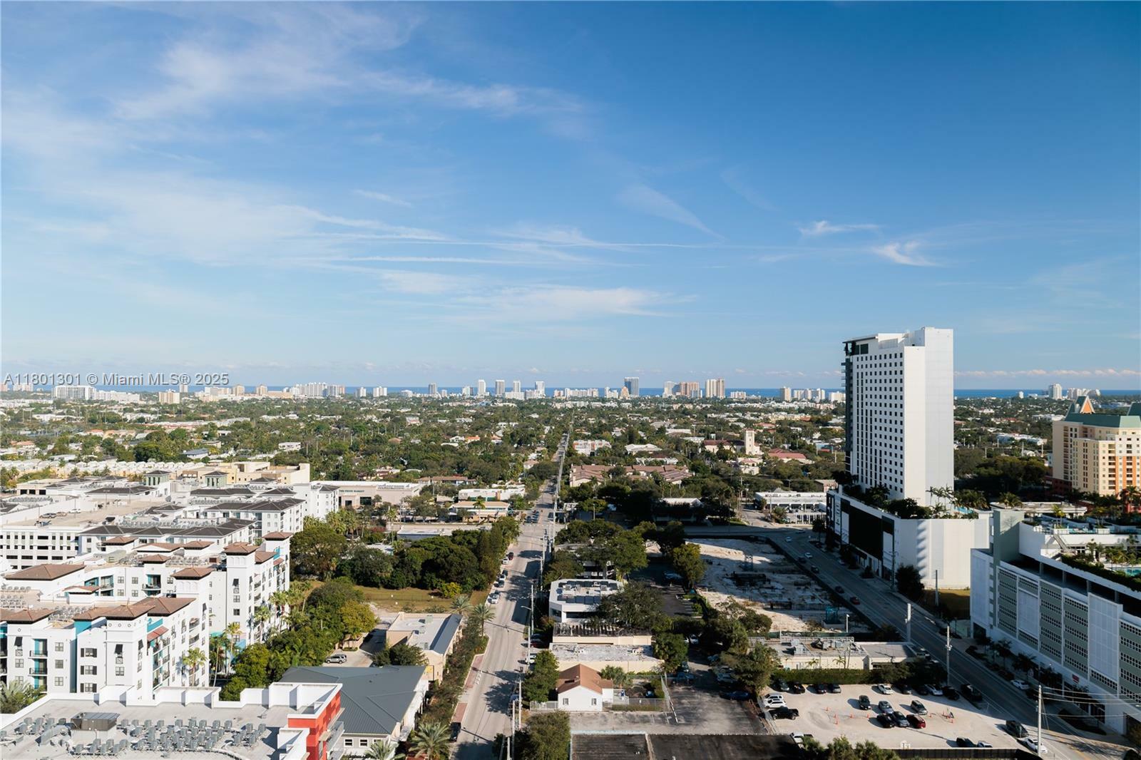 Property Photo: 315 NE 3rd Ave 2107 FL 33301