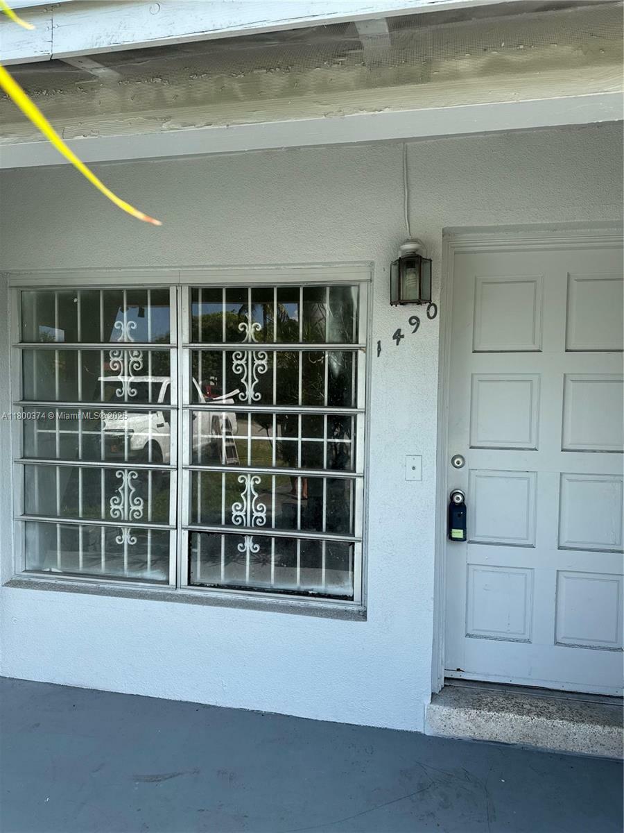 Property Photo:  1490 NE 118th Ter 1490  FL 33161 