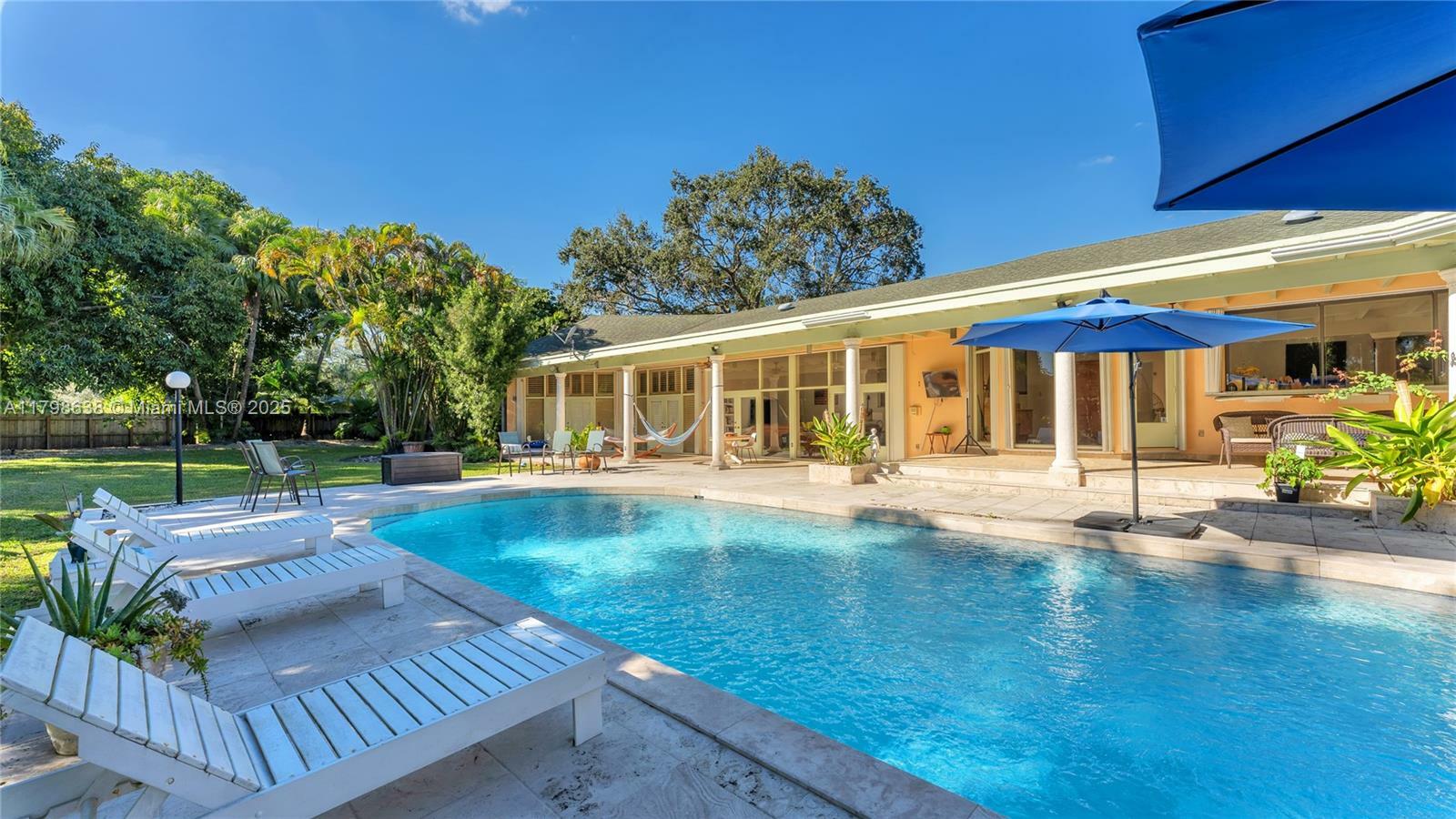 Property Photo: 9040 SW 117th St FL 33176