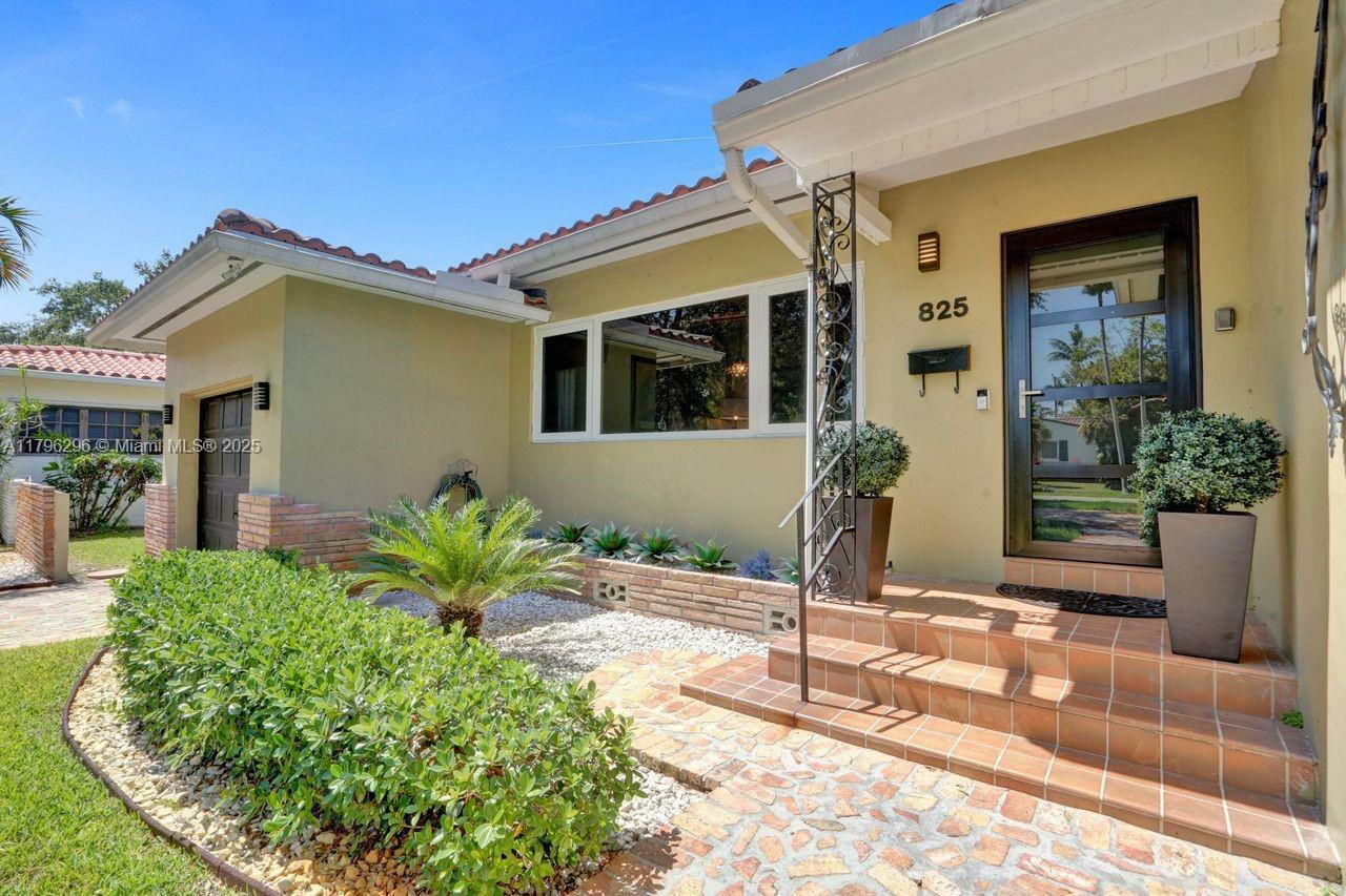 Property Photo: 825 NE 98th St FL 33138