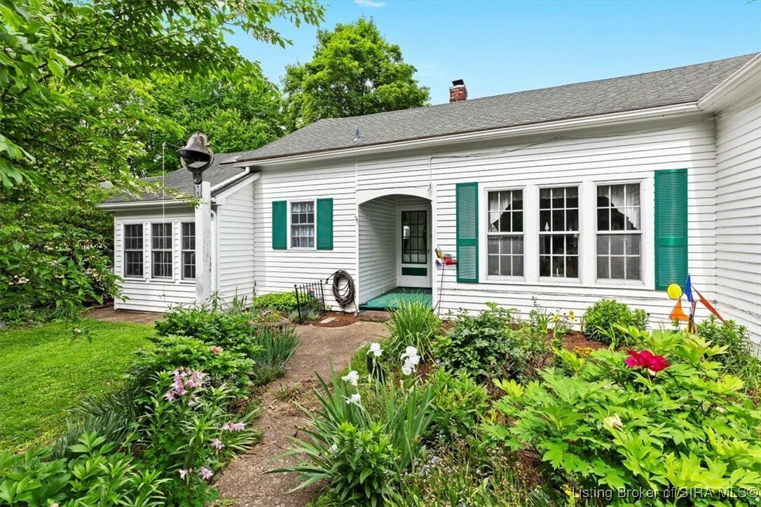 Property Photo: 1011 Utica Charlestown Road IN 47130