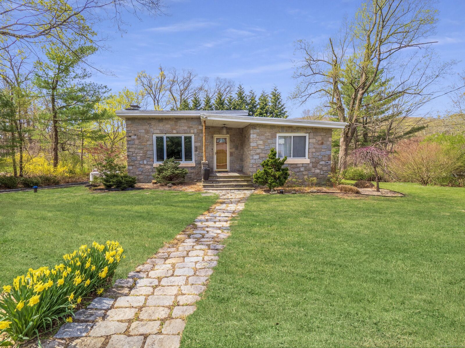 Property Photo:  49 Crest Road  CT 06877 