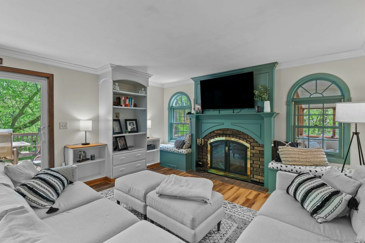 Property Photo: 8 King James Drive CT 06333