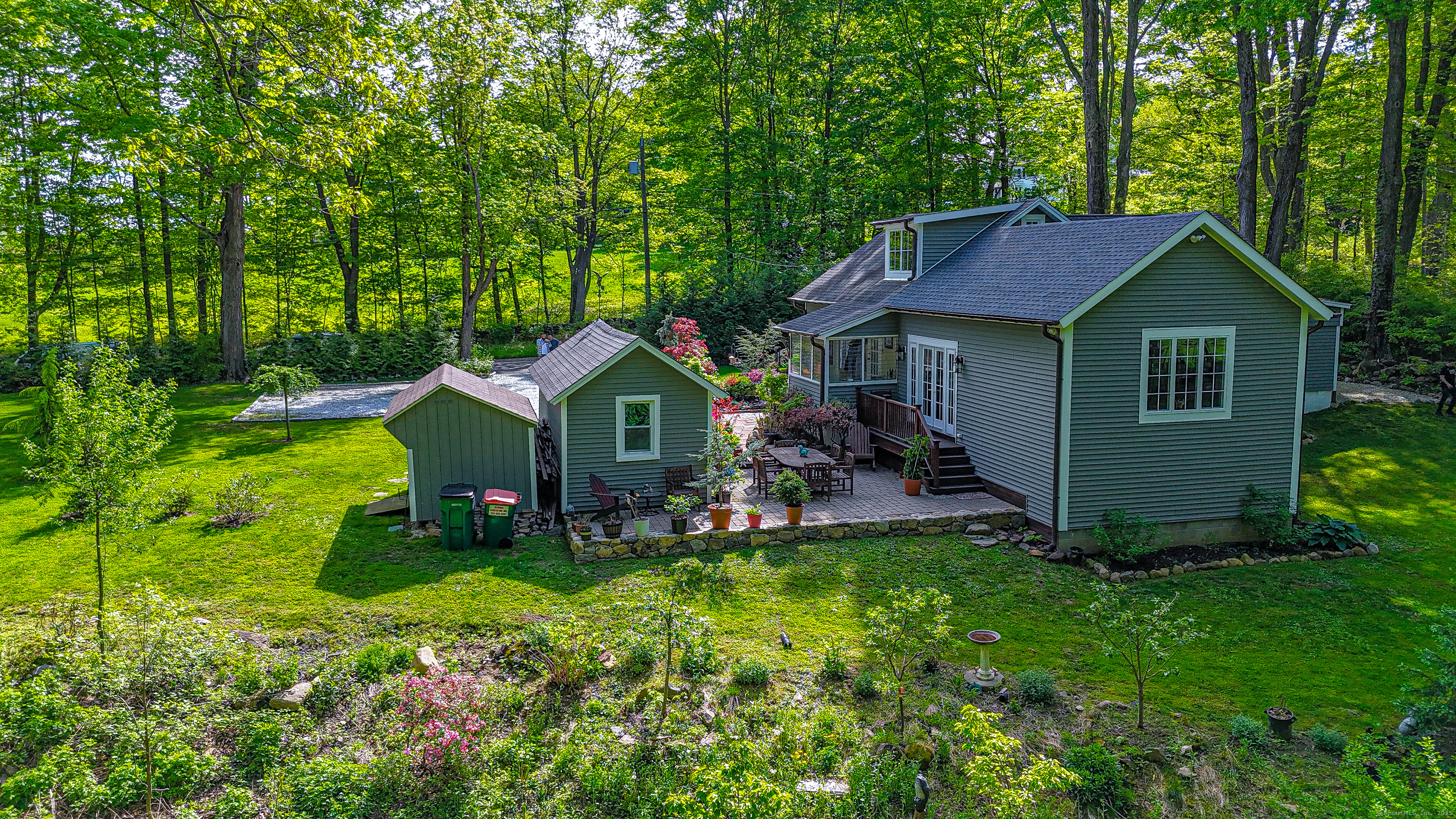 Property Photo: 471 Newtown Turnpike CT 06896