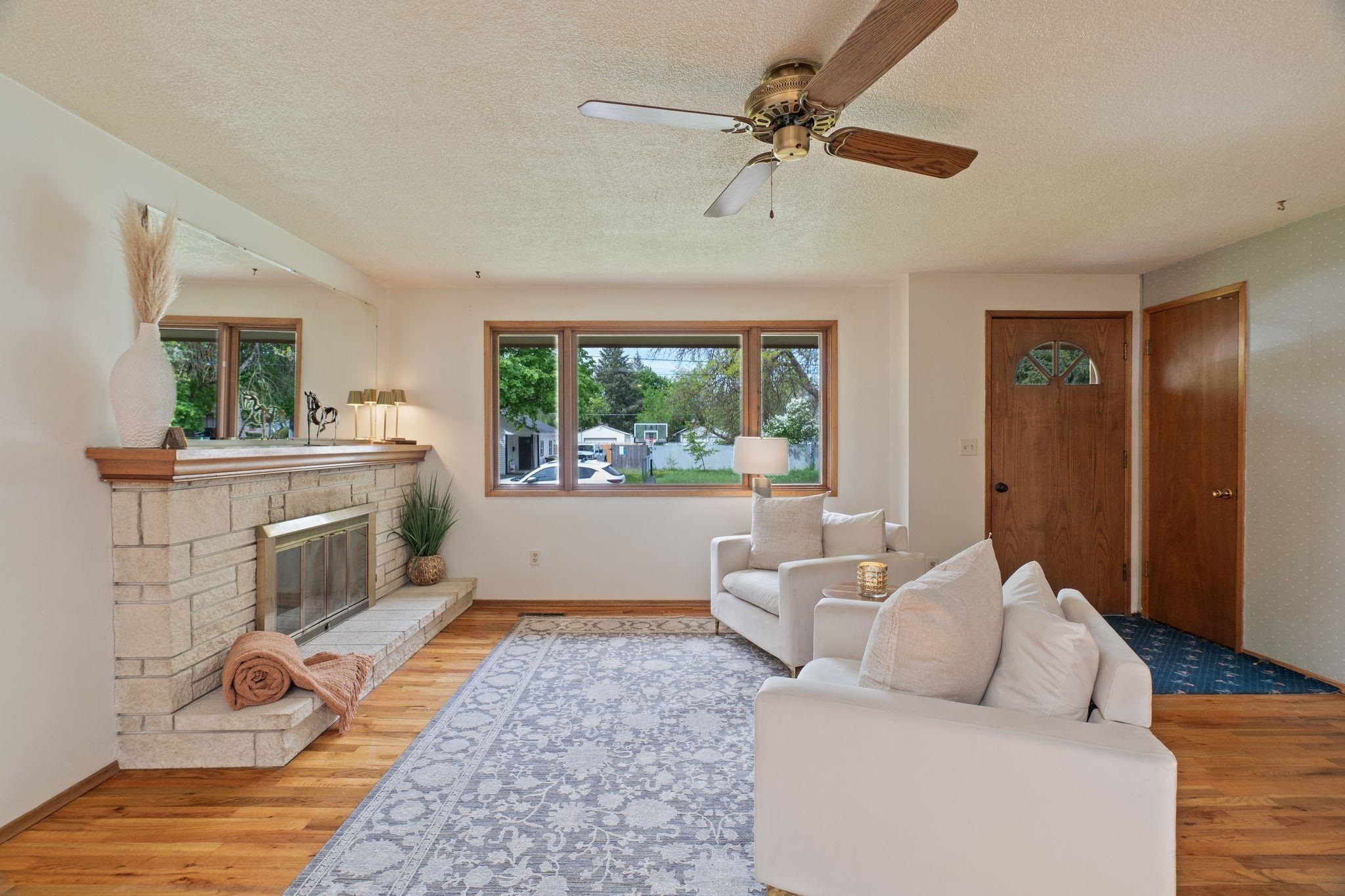 Property Photo: 3907 W Queen Avenue Ave WA 99205