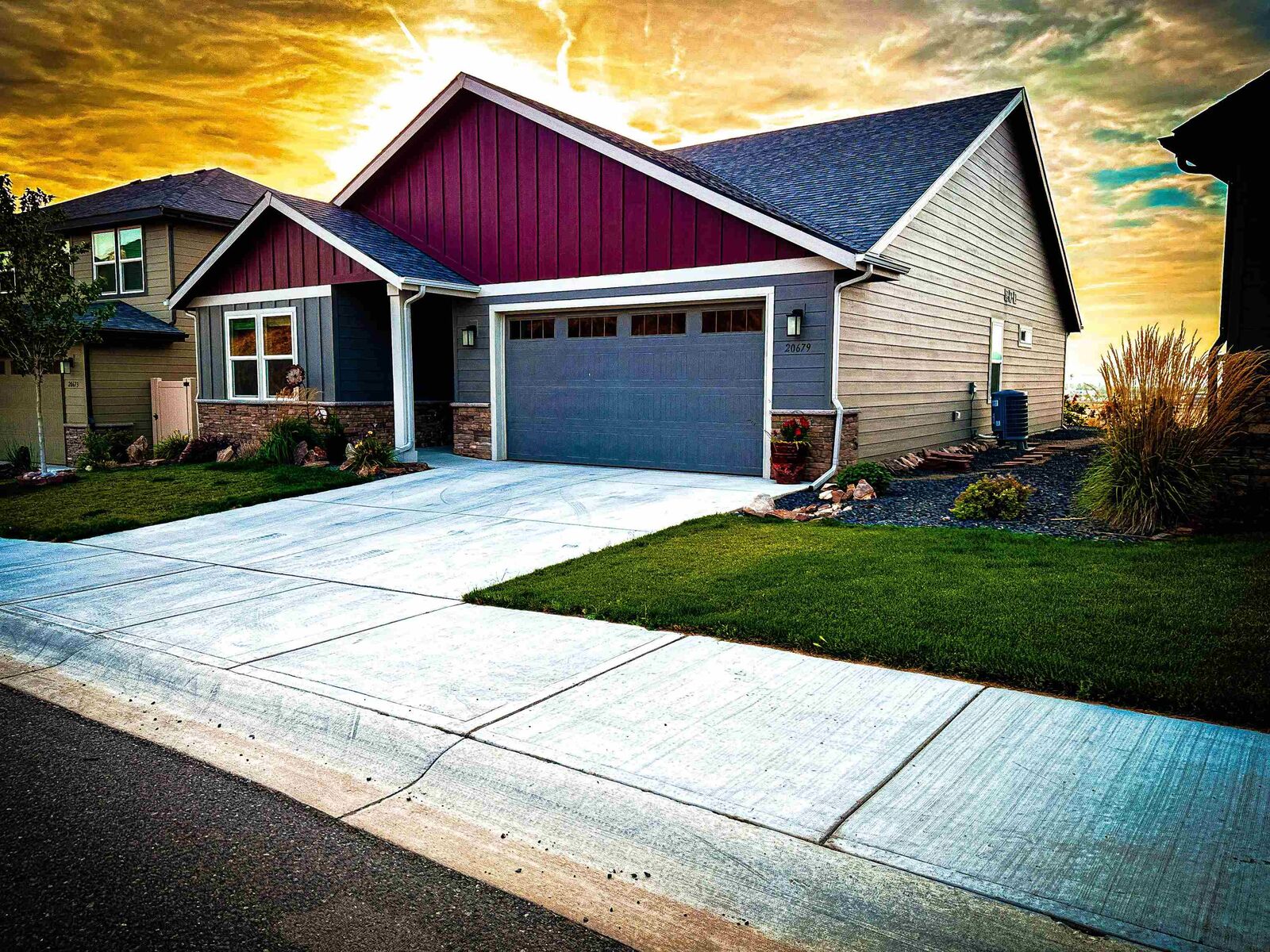 Property Photo: 20679 E Valley Vista Dr WA 99019