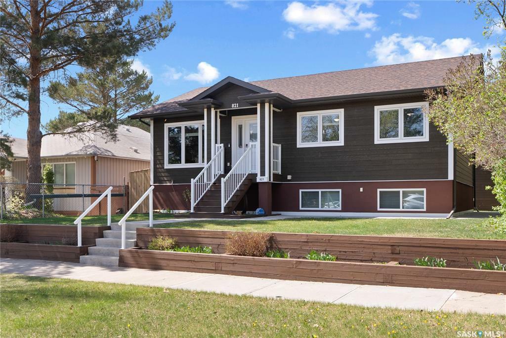 Property Photo:  821 100th Street  SK S9A 0T8 