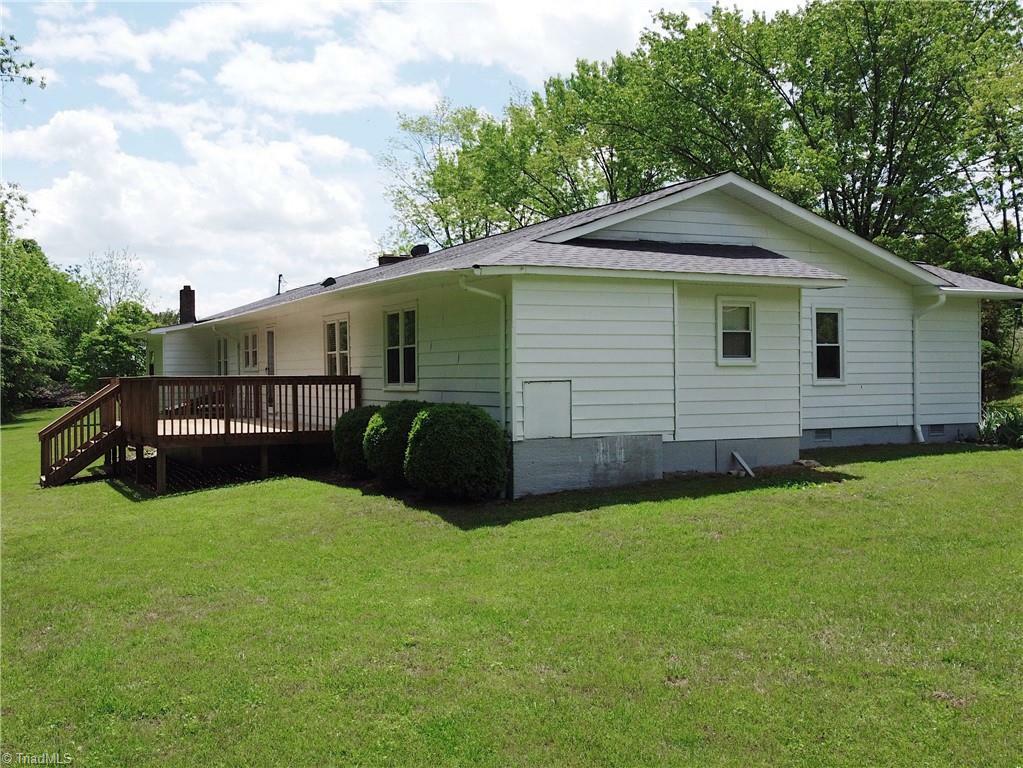 Property Photo: 5911 Greenhorn Road NC 28669