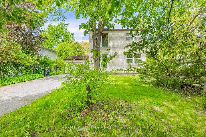 Property Photo:  144 Wedgewood Drive  ON M2M 2H7 