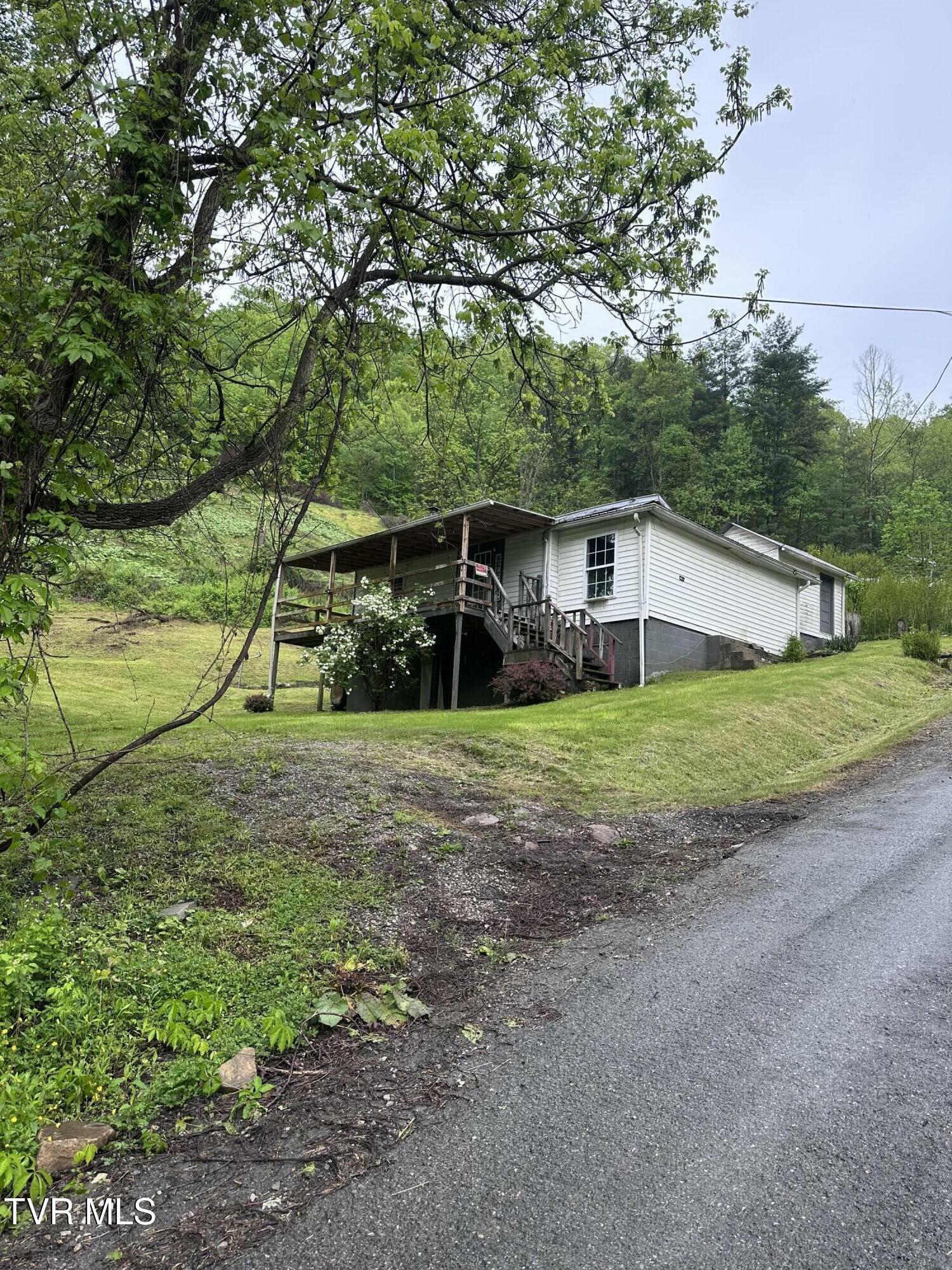 Property Photo: 11590 Cedar Road VA 24279