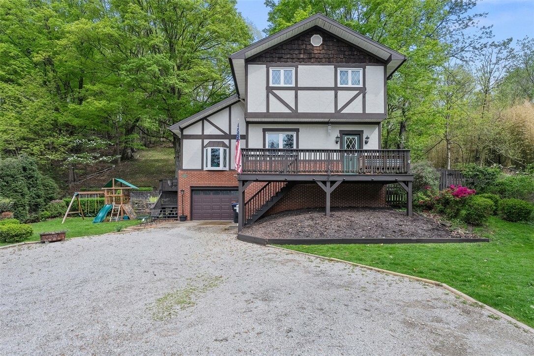Property Photo: 1411 Charlton Heights Rd PA 15108