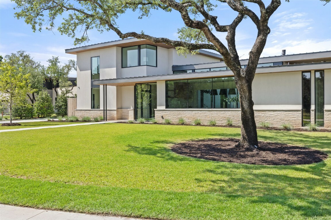 1604 Barclay Drive  Austin TX 78746 photo