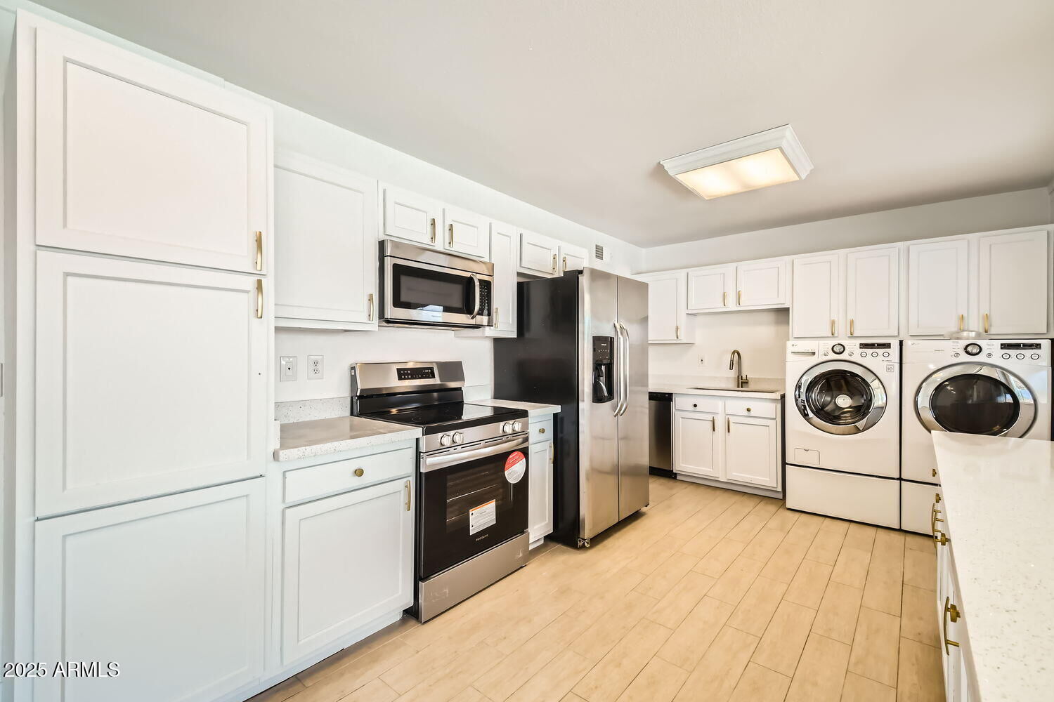 Property Photo: 726 N 78th Street AZ 85257