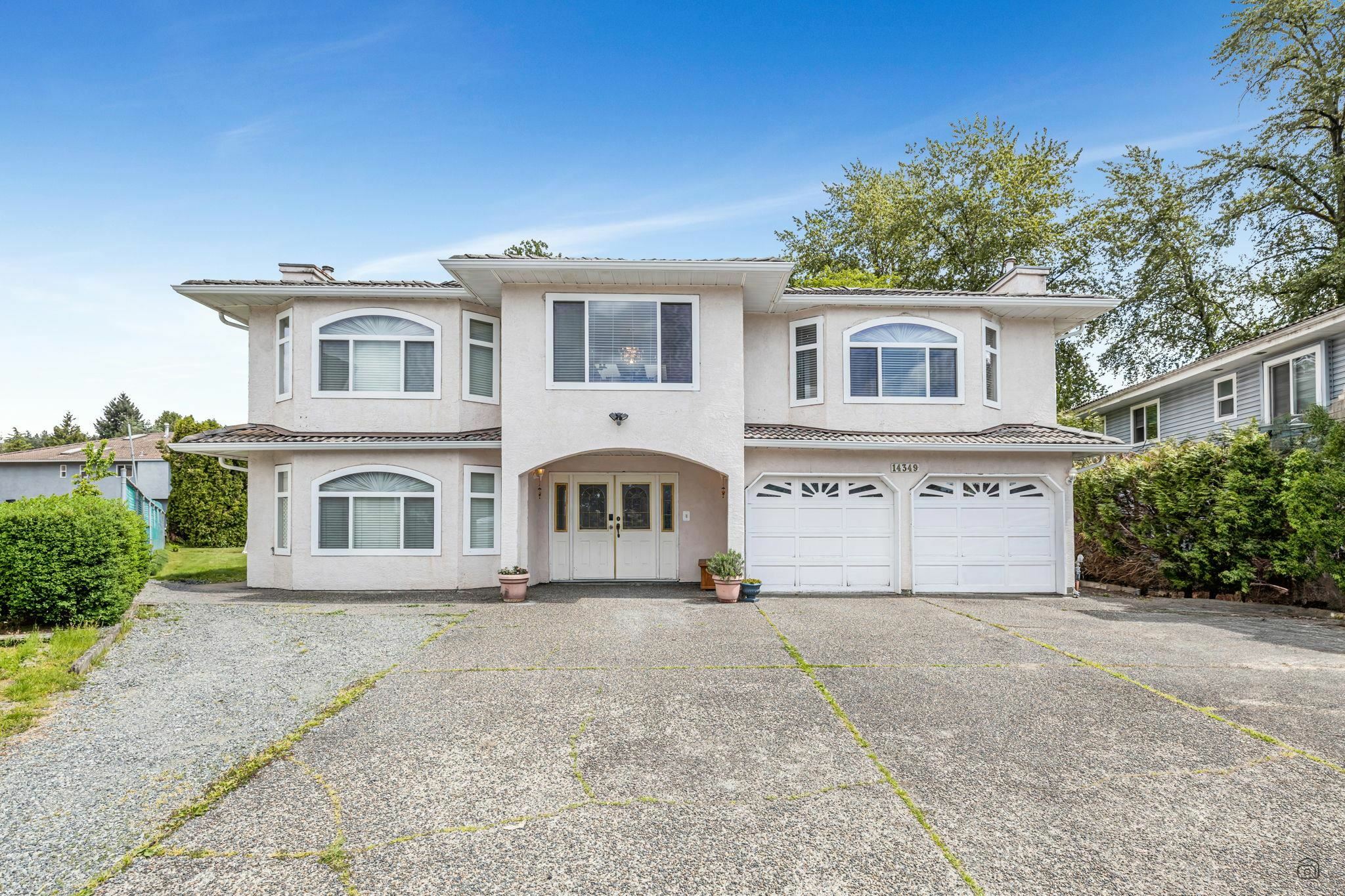 Photo de la propriété: 14349 90 Avenue BC V3V 7W2