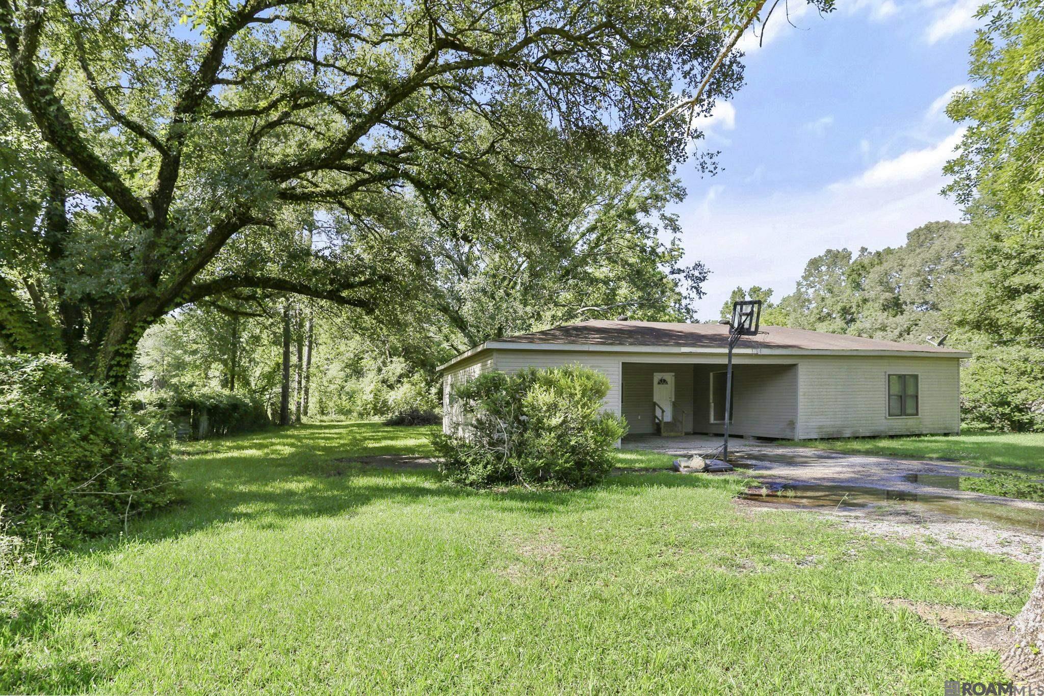Property Photo:  5382 Clark St  LA 70811 