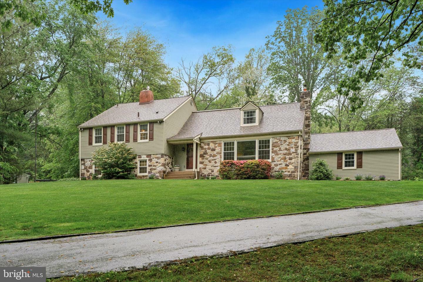 Property Photo: 701 King Of Prussia Road PA 19087