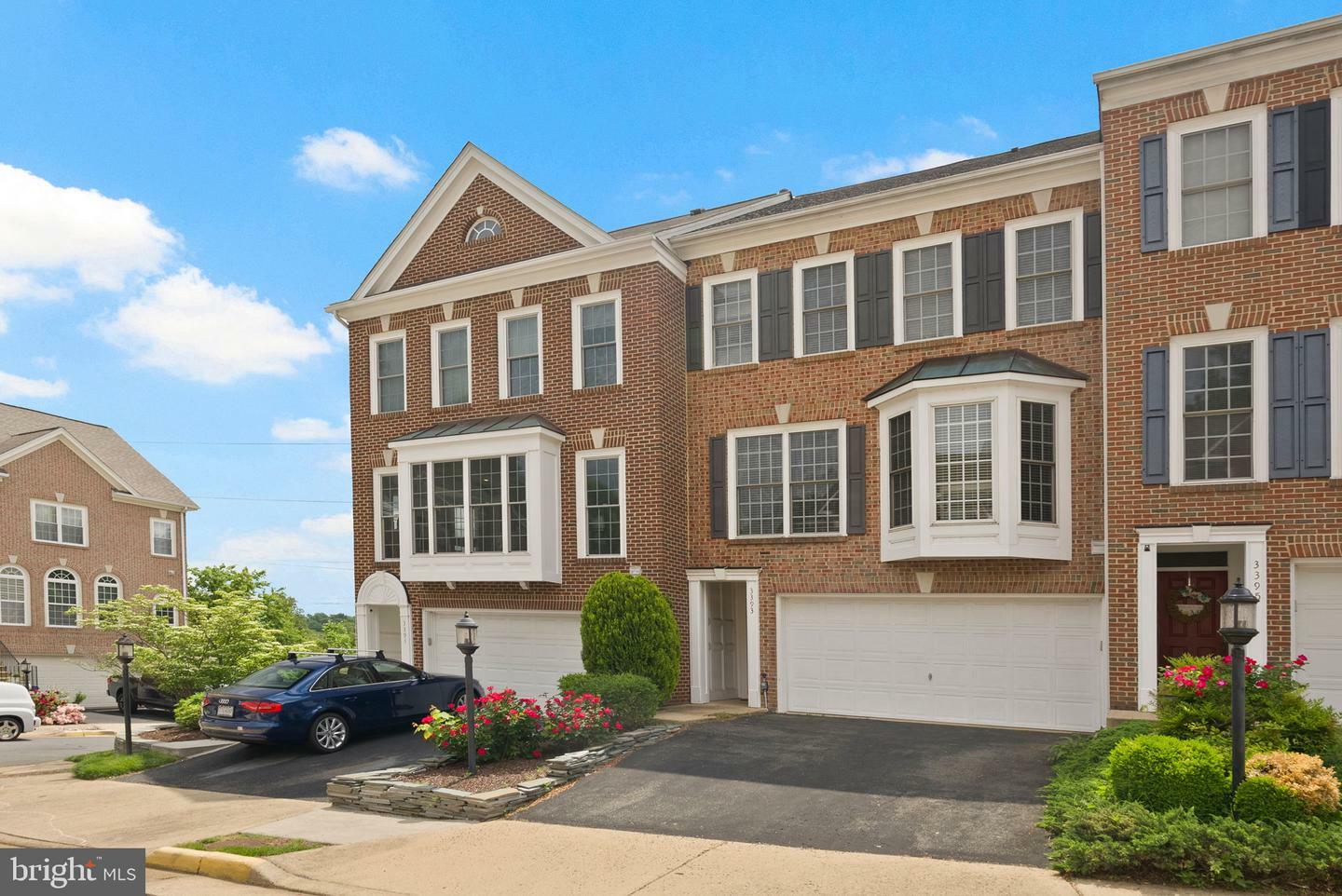 Property Photo: 3393 Governors Crest Court VA 22310