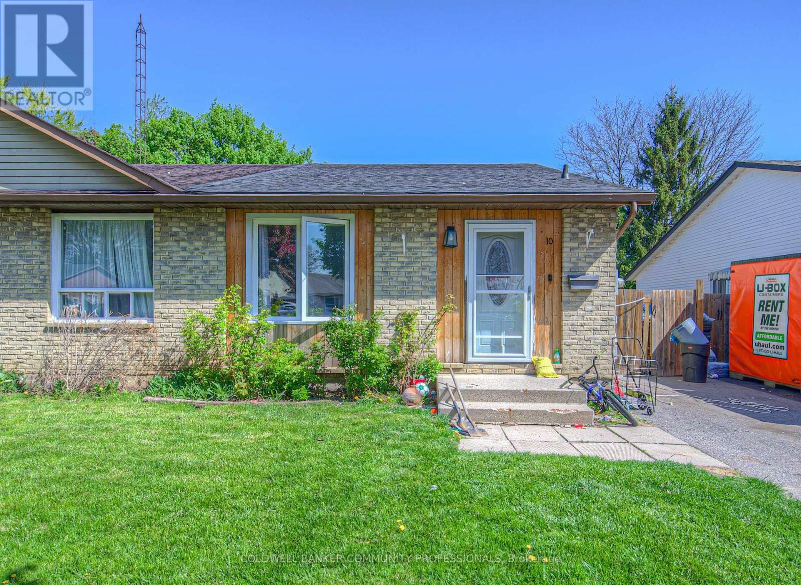 Property Photo: 10 Palomino Drive ON N3P 1J7