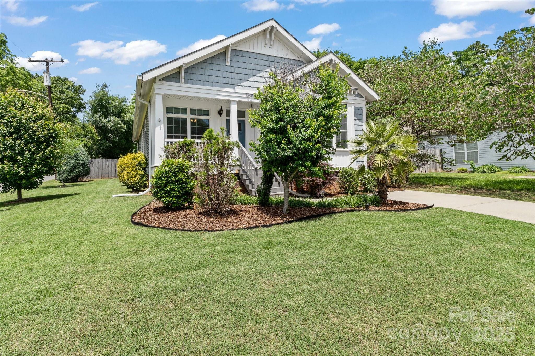 Property Photo: 1201 Pegram Street NC 28205