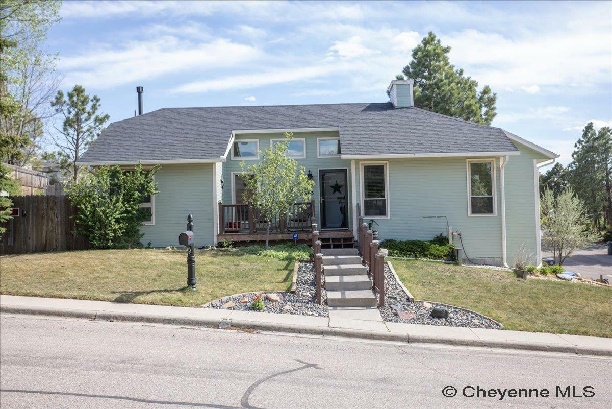 Property Photo: 603 Shaun Ave WY 82009