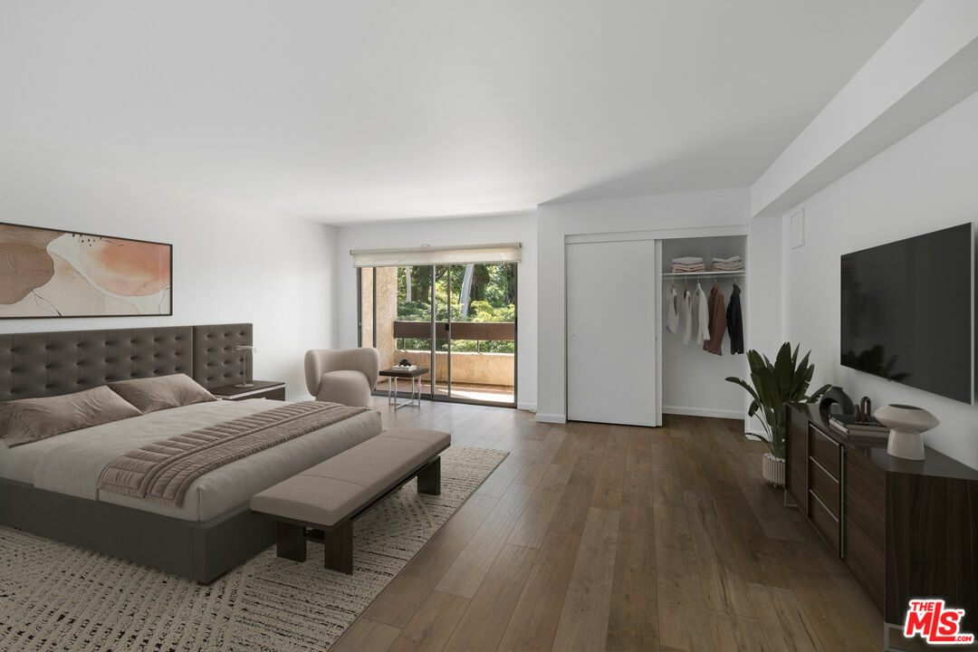 2700 Cahuenga Blvd  Los Angeles CA 90068 photo