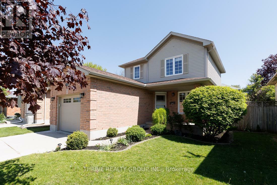 Photo de la propriété: 50 Moffatt Lane ON N7G 3Z8