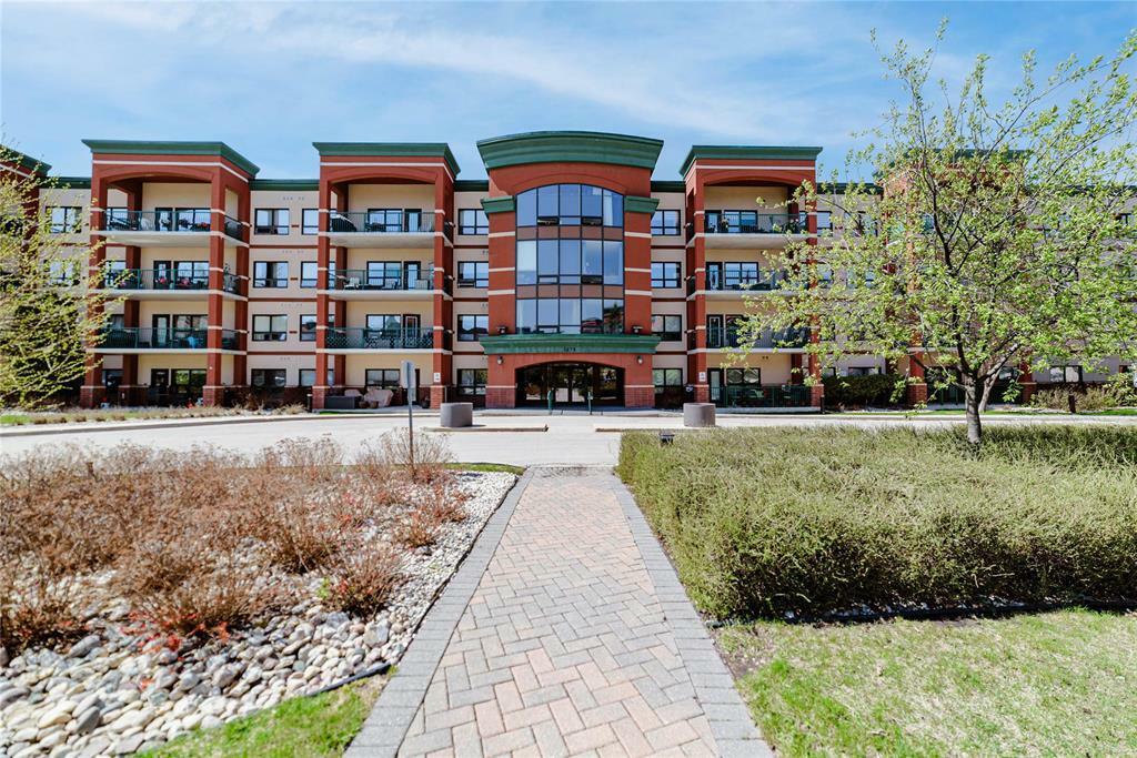 Property Photo: 1275 Leila Avenue MB R2P 1J6