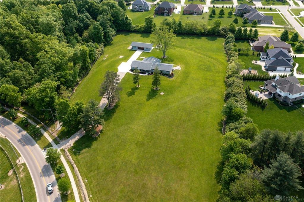 Property Photo: 9500 Paragon Road OH 45458