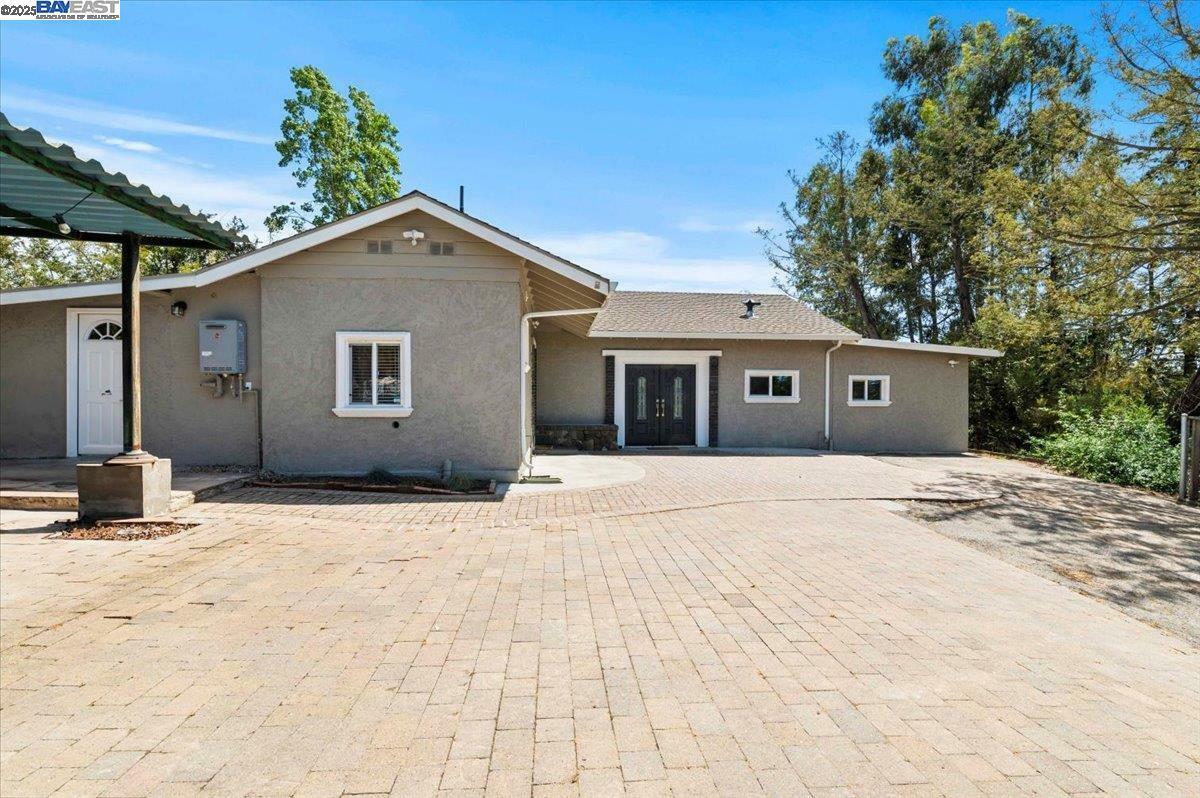 Property Photo: 25774 Clover Rd CA 94542