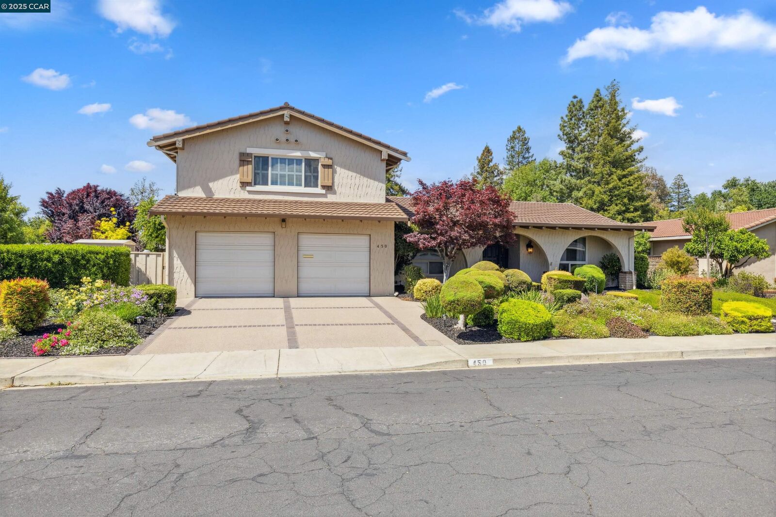 Property Photo:  450 Sutcliffe Pl  CA 94598 
