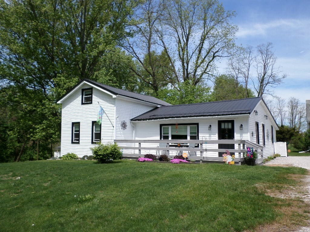 Property Photo: 10624 Maiden Lane PA 16423