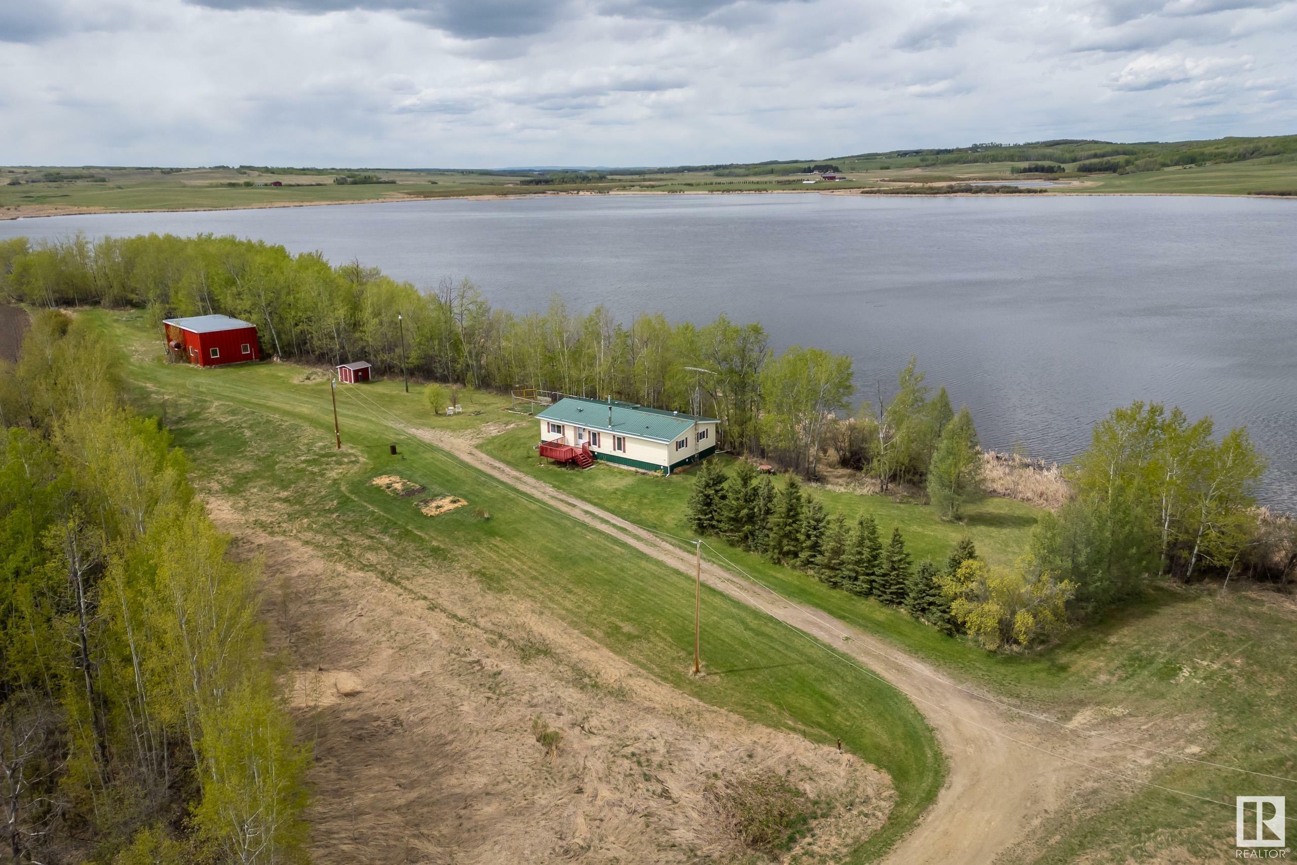 55418 Rge Road 70  Rural Lac Ste. Anne County AB T0E 2A0 photo