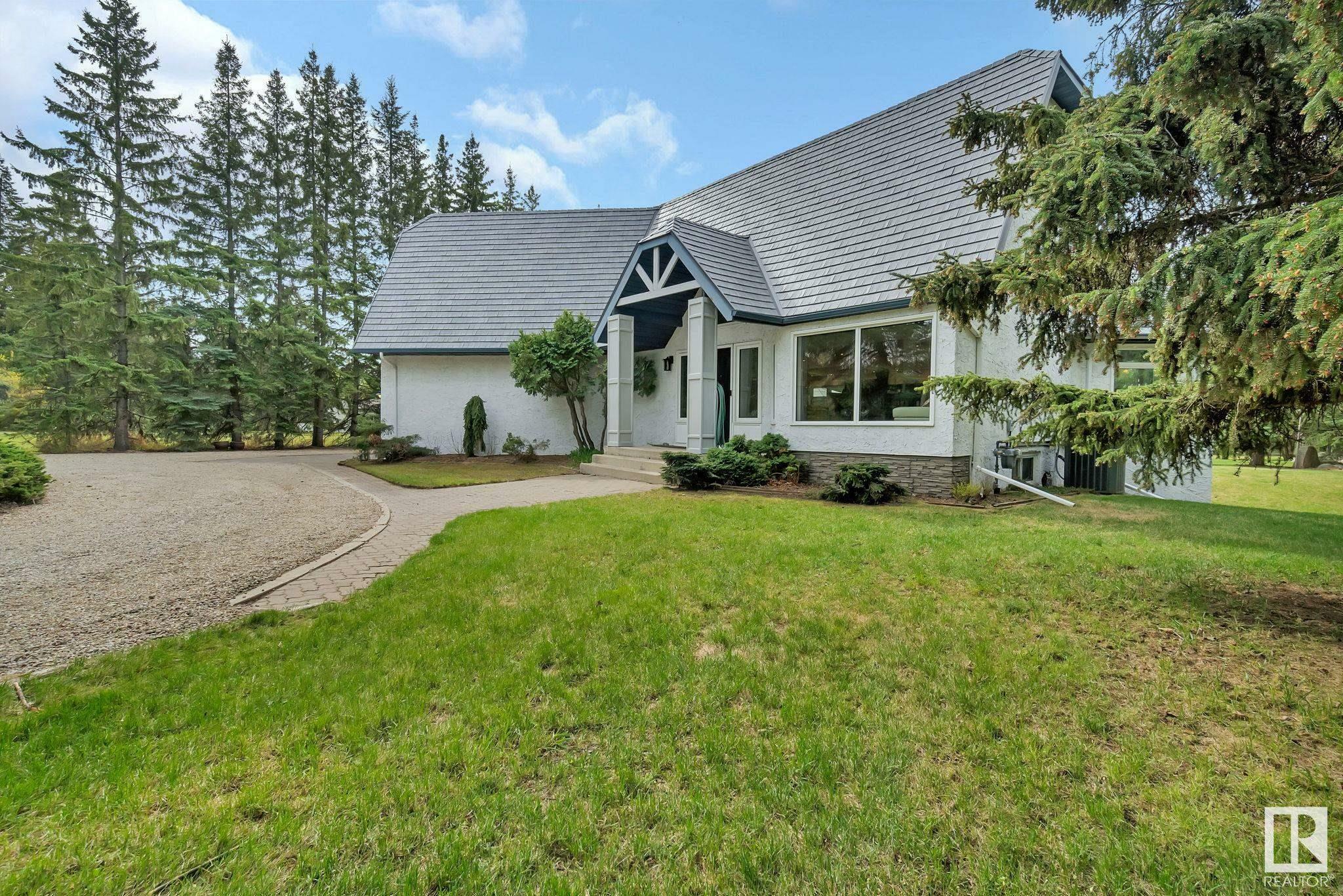 Property Photo: 201 Grandisle Point(E) NW AB T6M 2P1