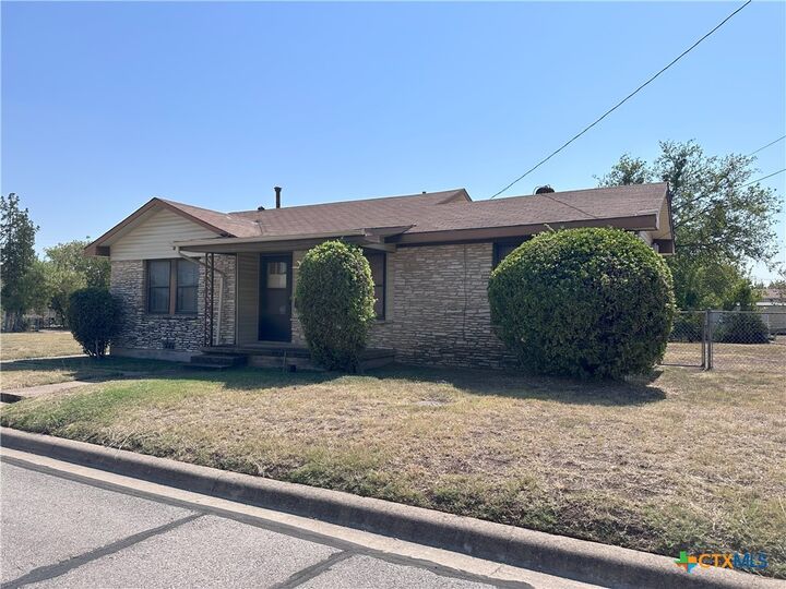 Property Photo:  1014 Parmer Avenue  TX 76541 