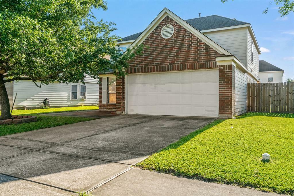 Property Photo: 8006 Saffron Lane TX 77521