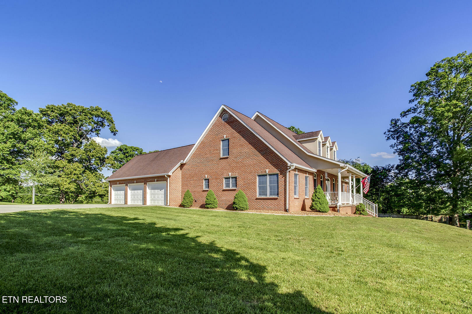 Property Photo: 2000 Robinson Drive TN 37772