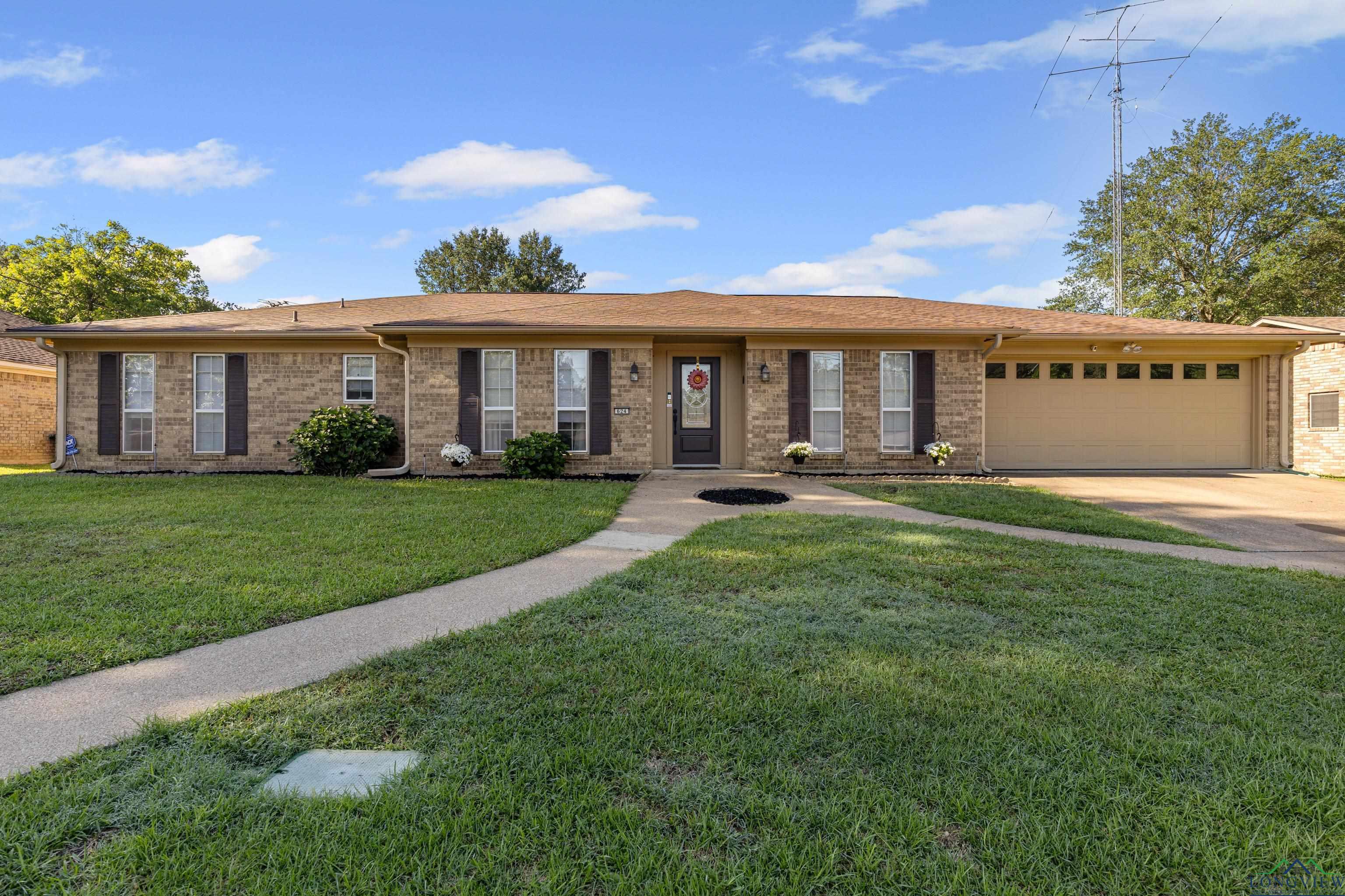 Property Photo:  624 Green Oak  TX 75604 
