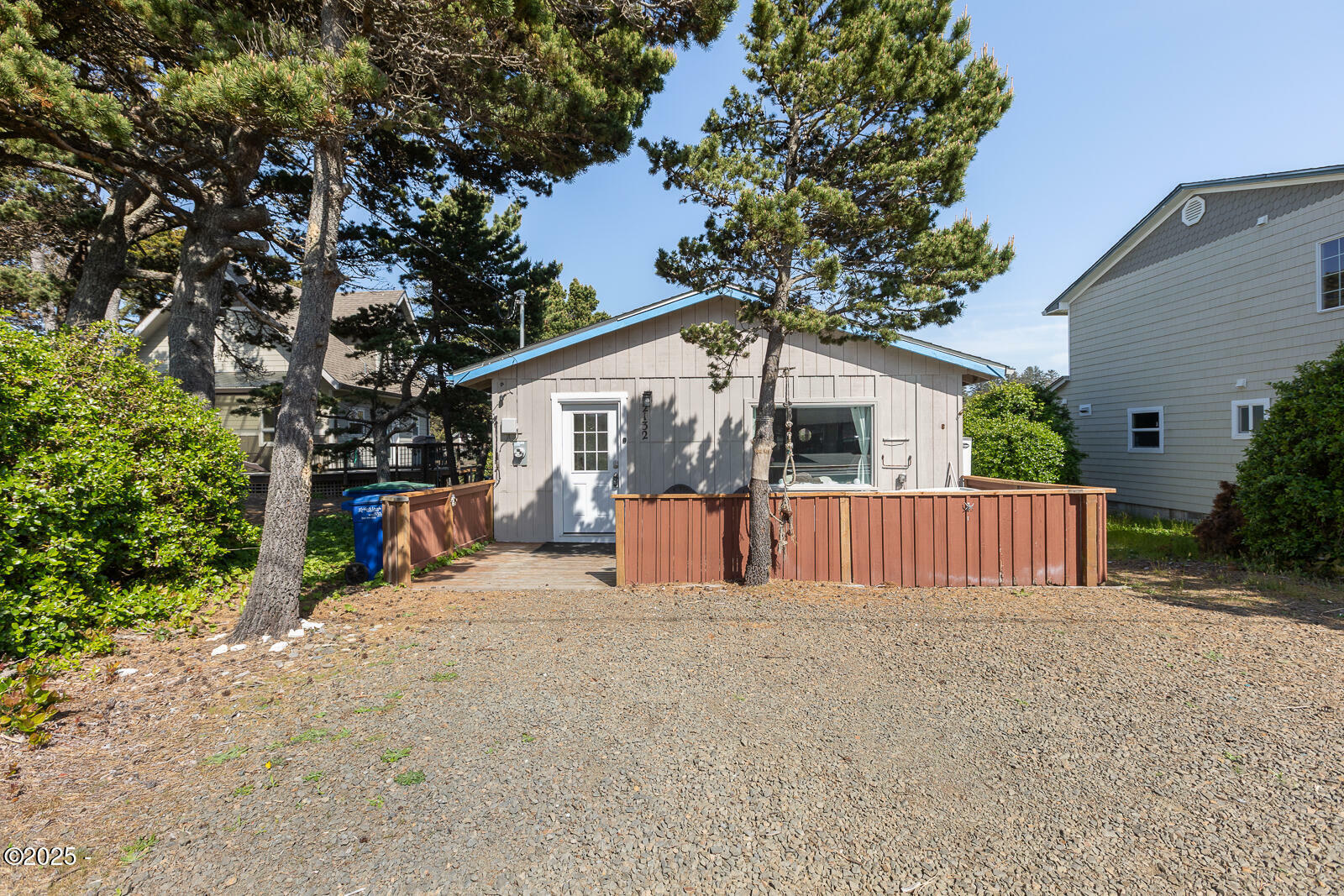 Property Photo: 2132 NW Inlet Avenue OR 97367