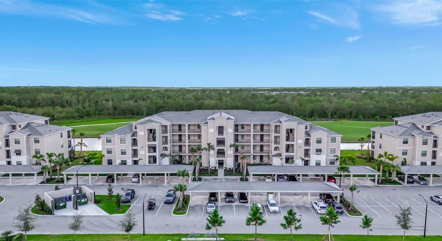 Property Photo: 17902 Gawthrop Drive 401 FL 34211